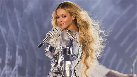 beyonce nude gif|Beyoncé goes topless, thanks fans for 'Renaissance' support.